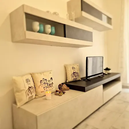 Sole A Catinelle -